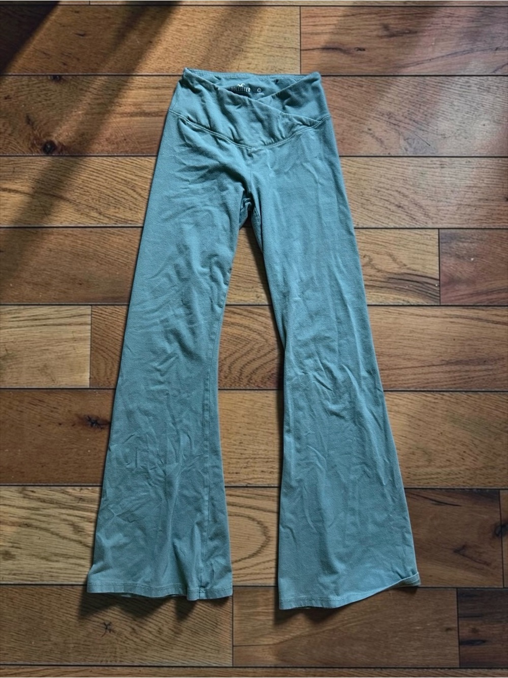 Hollister Green Ultra High-Rise Crossover Flare Pants XS
